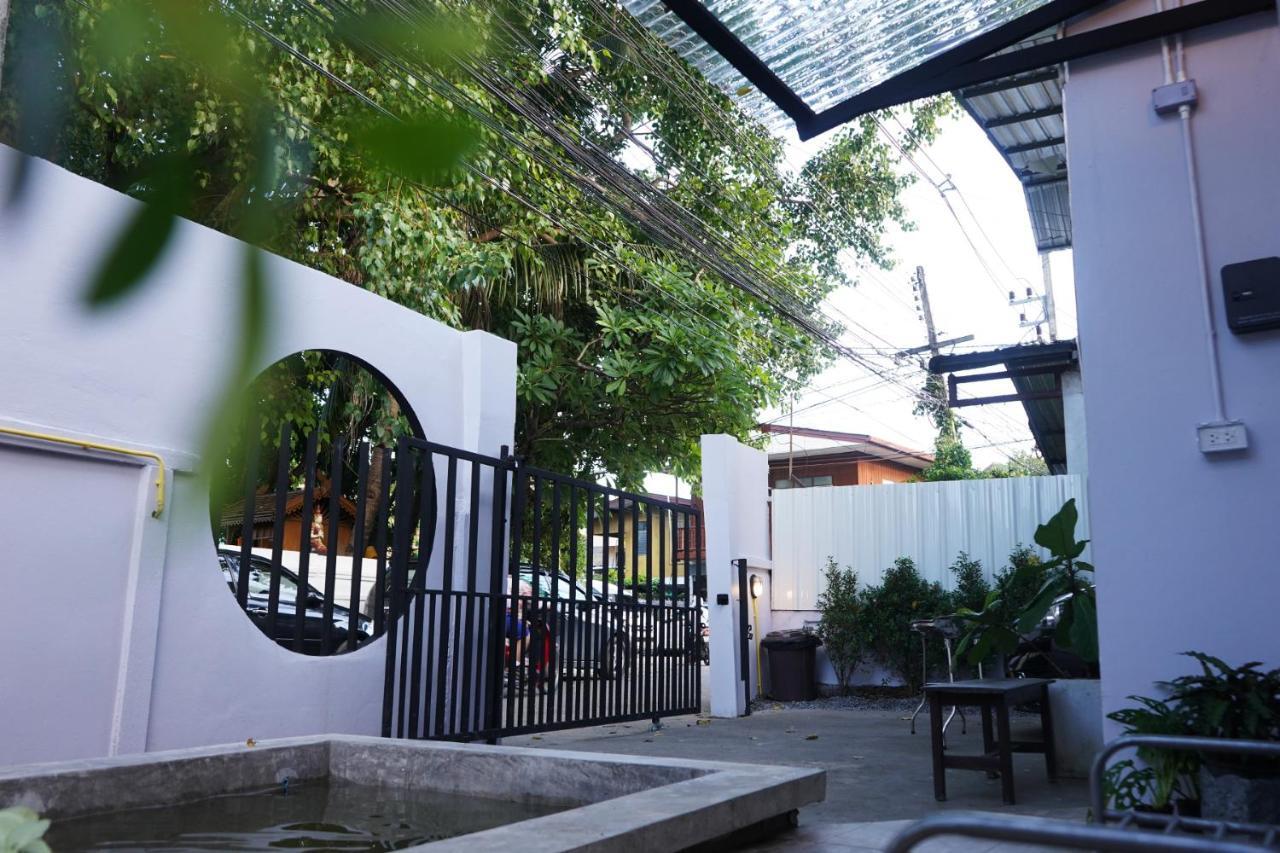 Mini-Me Home, A Cozy Entire House In Old City Chiang Mai Exterior photo